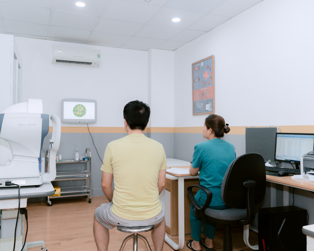 Bệnh mắt khiến bạn không đủ điều kiện sức khỏe lái xe