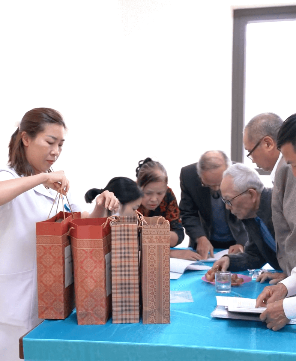 khám sức khỏe người cao tuổi