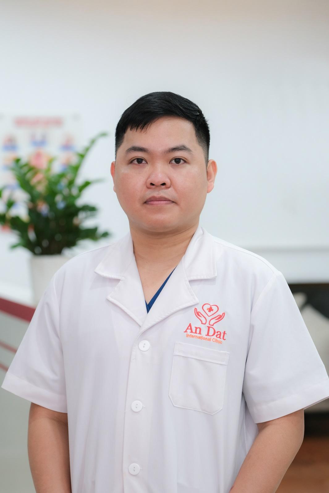 Bác sĩ Phạm Huy Thành